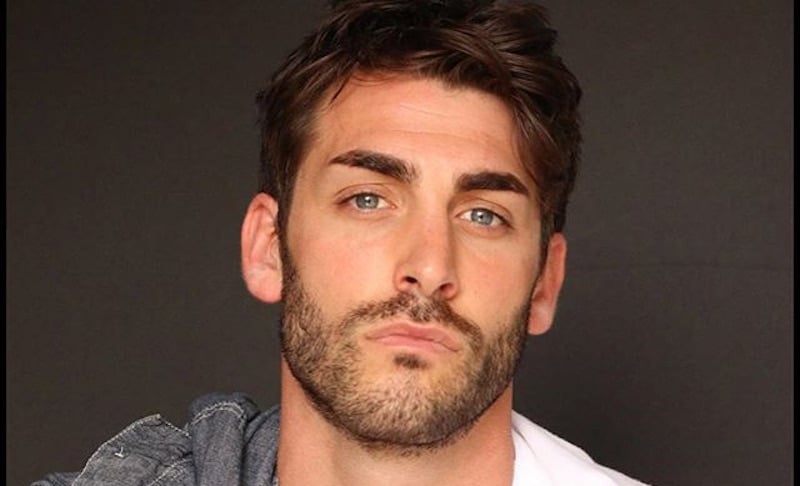 What Height Signals in 30 Years Frozen, 3 Brothers Regret: Threat, Status, and Regret